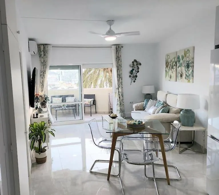 Appartement Lux. Frontbeach-Terrace. 5 Pools.Tv. 2 A.C.Netflix Benalmádena