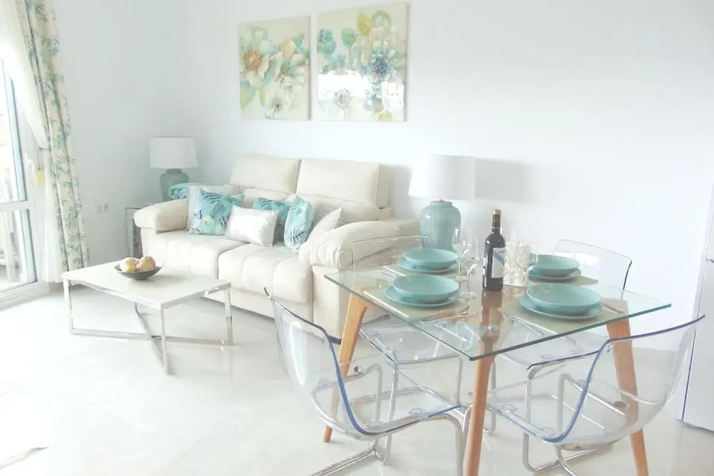 Lux. Frontbeach-Terrace. 5 Pools.Tv. 2 A.C.Netflix Benalmádena 0*,  España