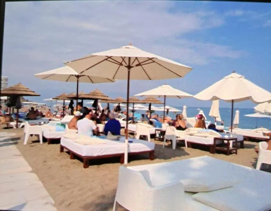 Lux. Frontbeach-Terrace. 5 Pools.Tv. 2 A.C.Netflix Benalmádena 0*,  España