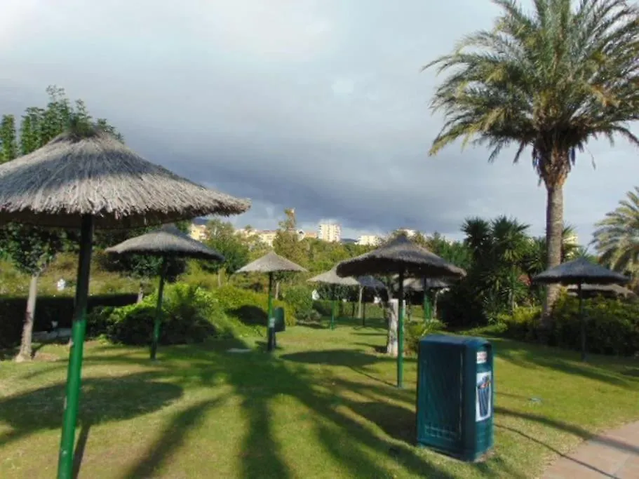 Lux. Frontbeach-Terrace. 5 Pools.Tv. 2 A.C.Netflix Benalmádena Apartamento