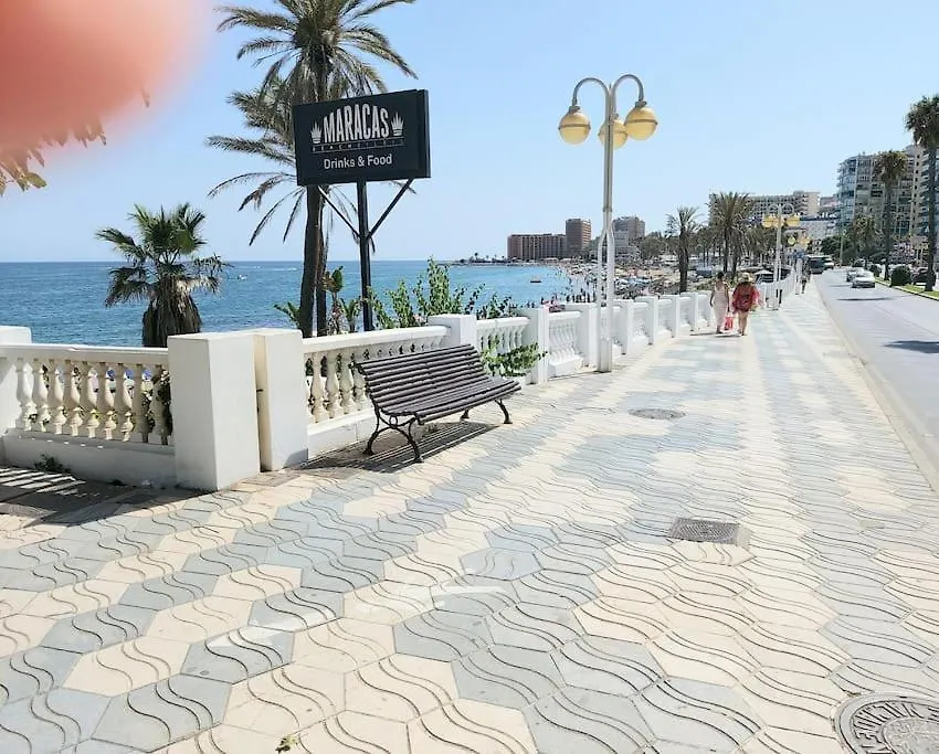 Lux. Frontbeach-Terrace. 5 Pools.Tv. 2 A.C.Netflix Benalmádena Apartamento