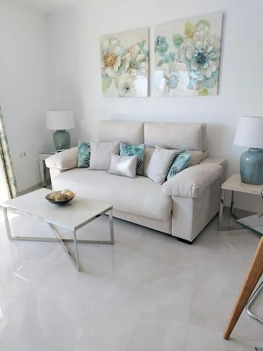 Lux. Frontbeach-Terrace. 5 Pools.Tv. 2 A.C.Netflix Benalmadena Spain